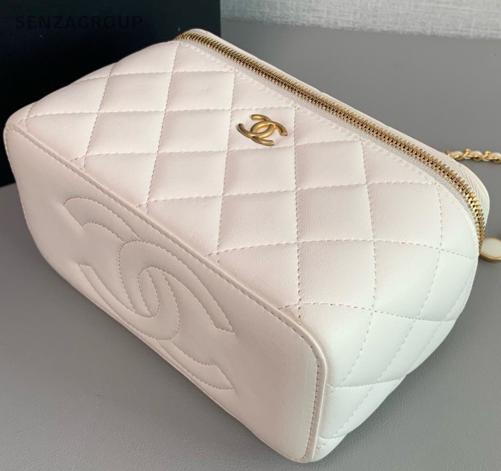 Chanel 22K Lambskin Shoulder Crossbody Vanity Case White Gold Almost Brand New
