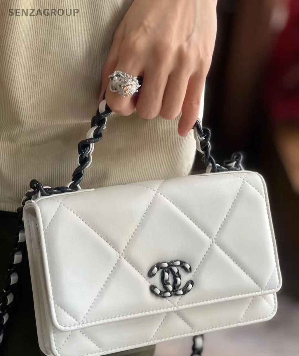 CHANEL 19bag WOC Limited Edition Chain Shoulder bag White Women
