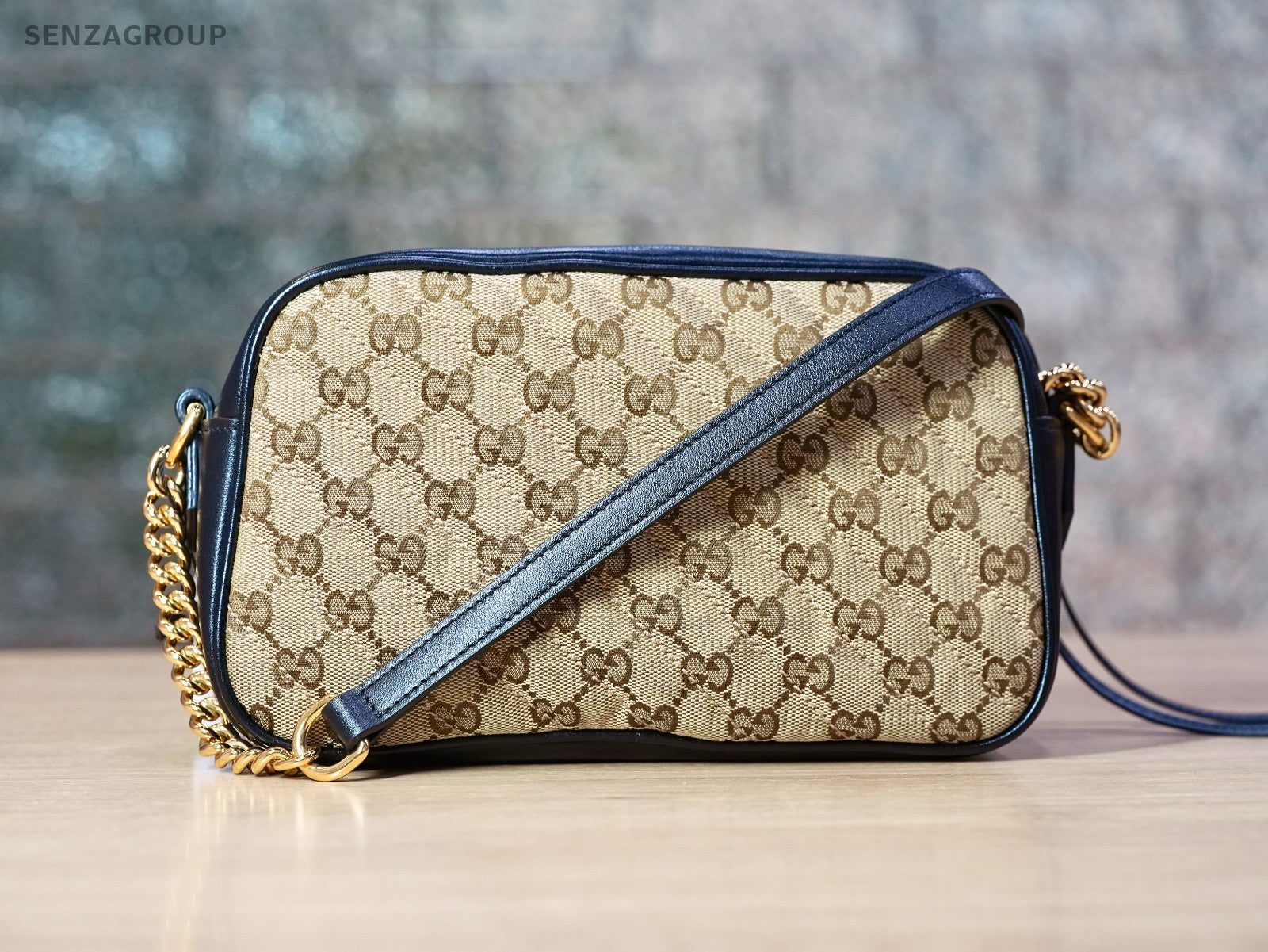 GUCCI GG Monogram Classic Camera bag GM Crossbody Canvas