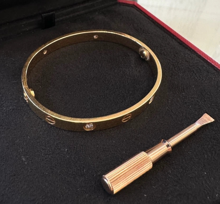 Authentic Cartier Love Classic Bracelet 4 Diamonds 18K Rose Gold Bangle Size17