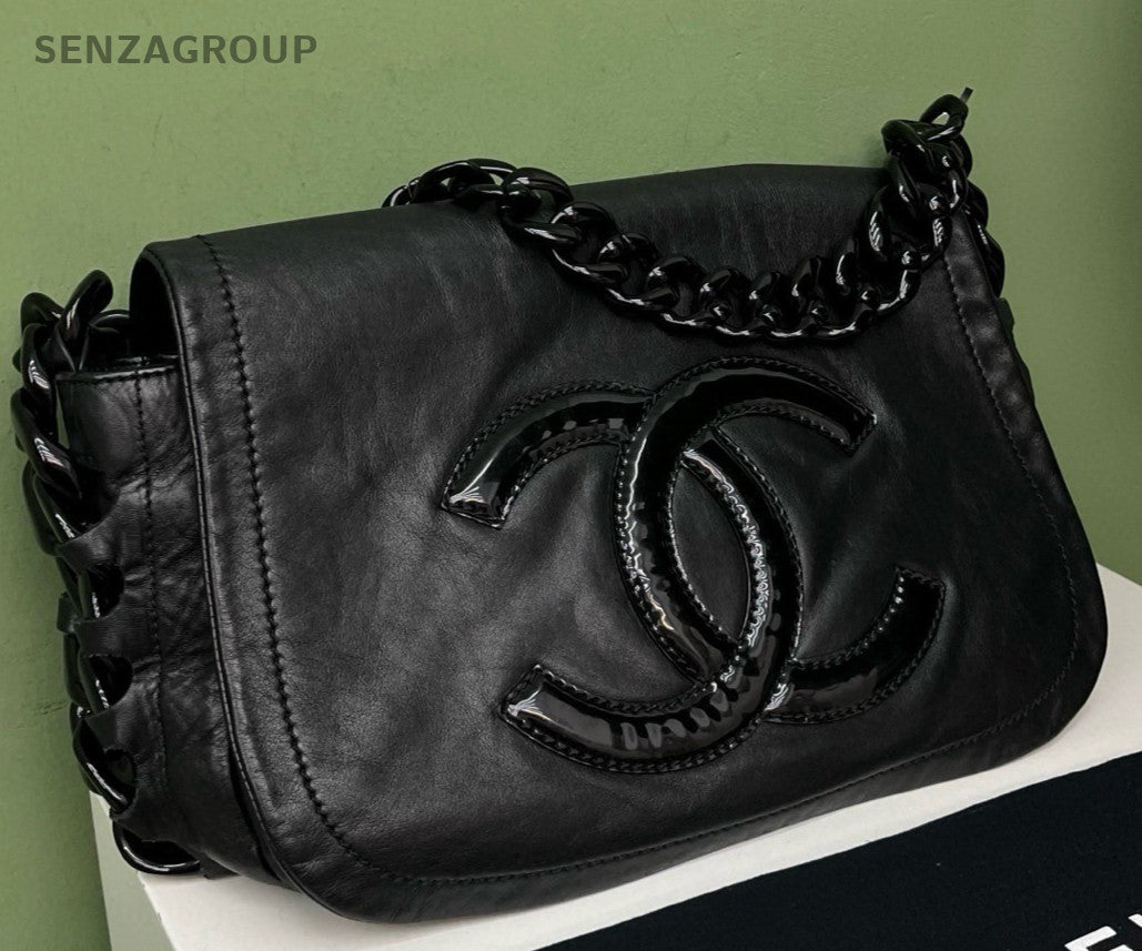 Chanel Acrylic Chain CC Logo Shoulder Bag Black Women Classic Fashion