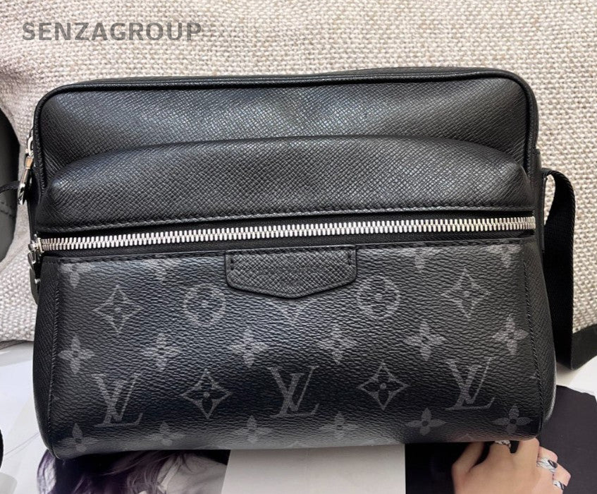 Louis Vuitton Monogram 2Way Crossbody Shoulder Bag Black Silver Unisex Adults