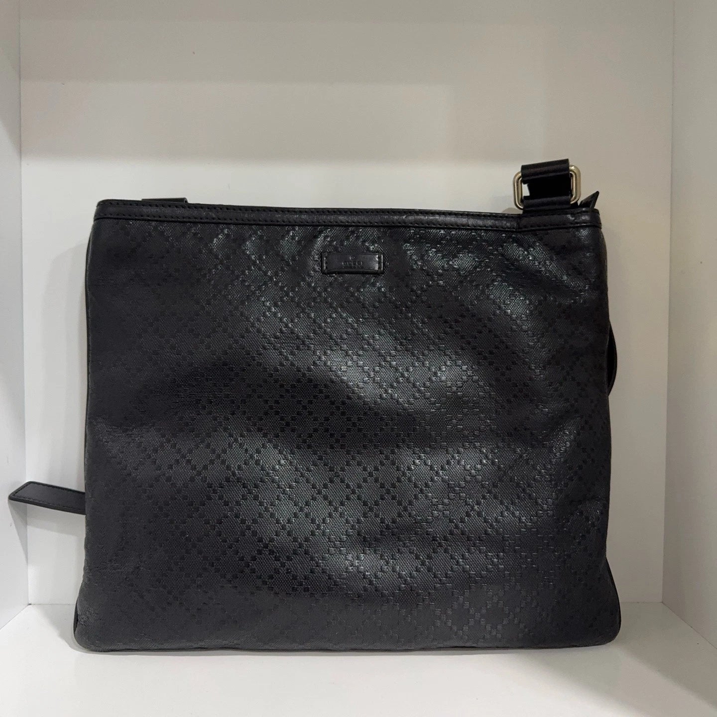 GUCCI Black Embossed Leather Messenger Shoulder Crossbody Bag For Women