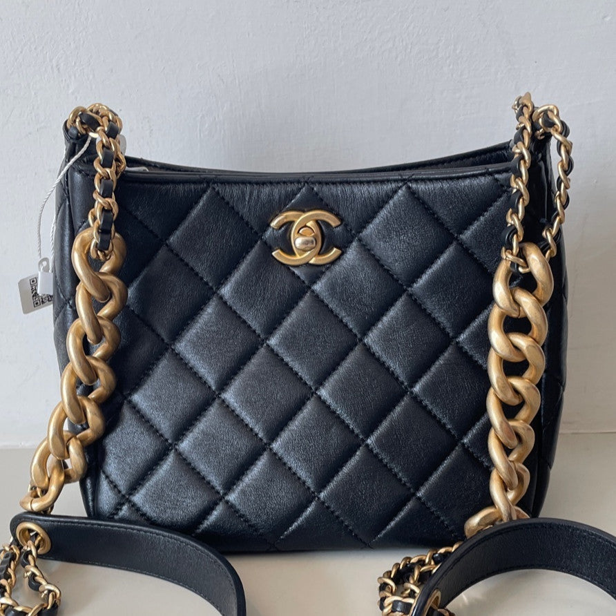 Chanel 22P Hobo Chain Quilted Shoulder Crossbody Bag Women's Fashion