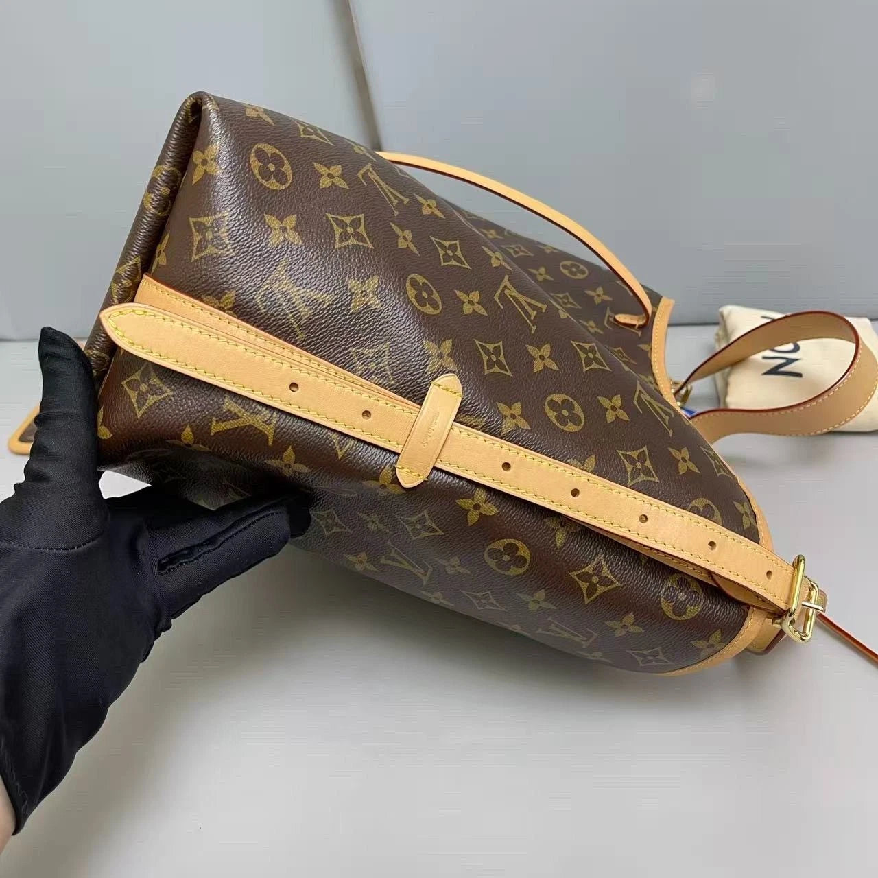 Louis Vuitton Carryall Monogram Brown Shoulder Bag Excellent