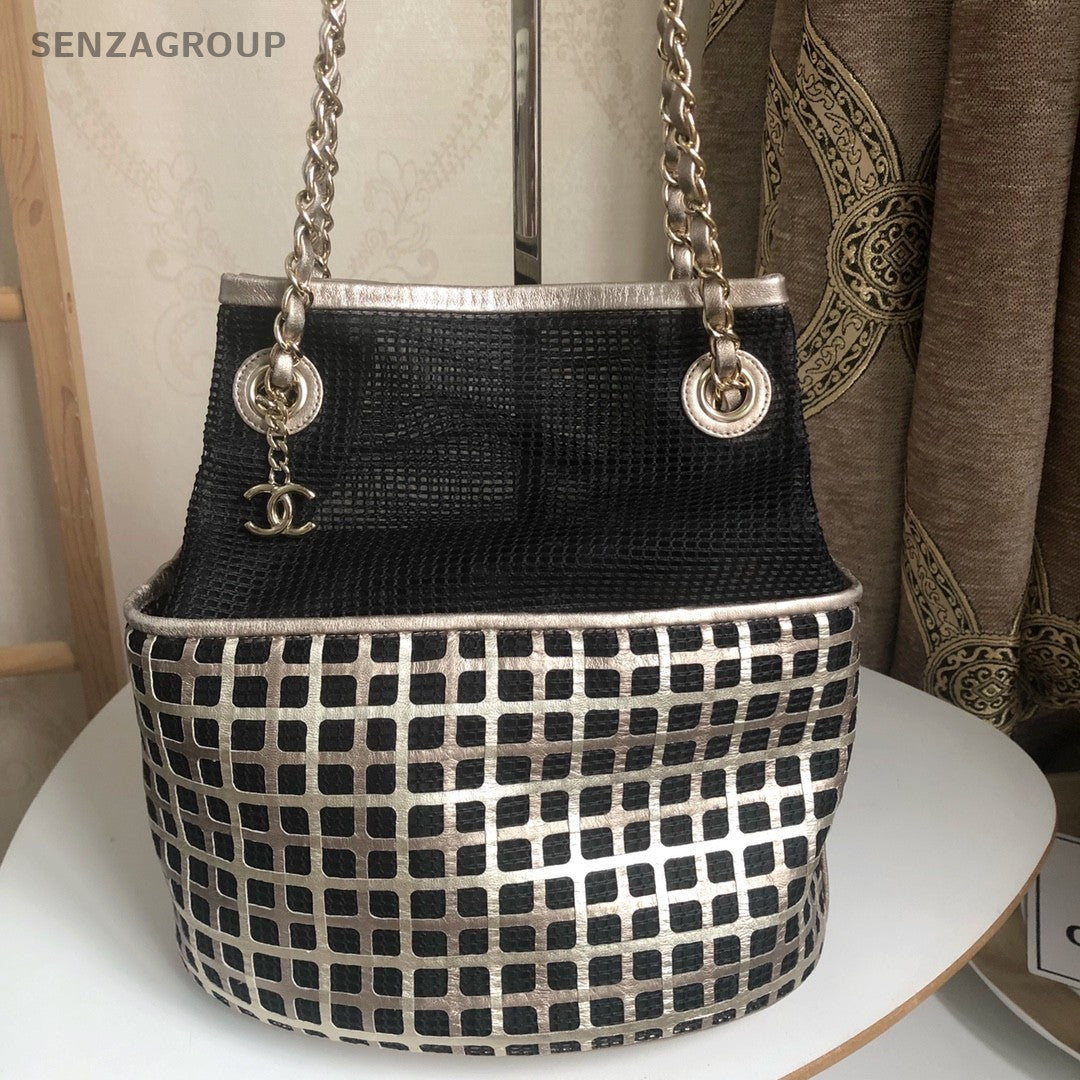 CHANEL Knitted single-shoulder bag Women Black Silver