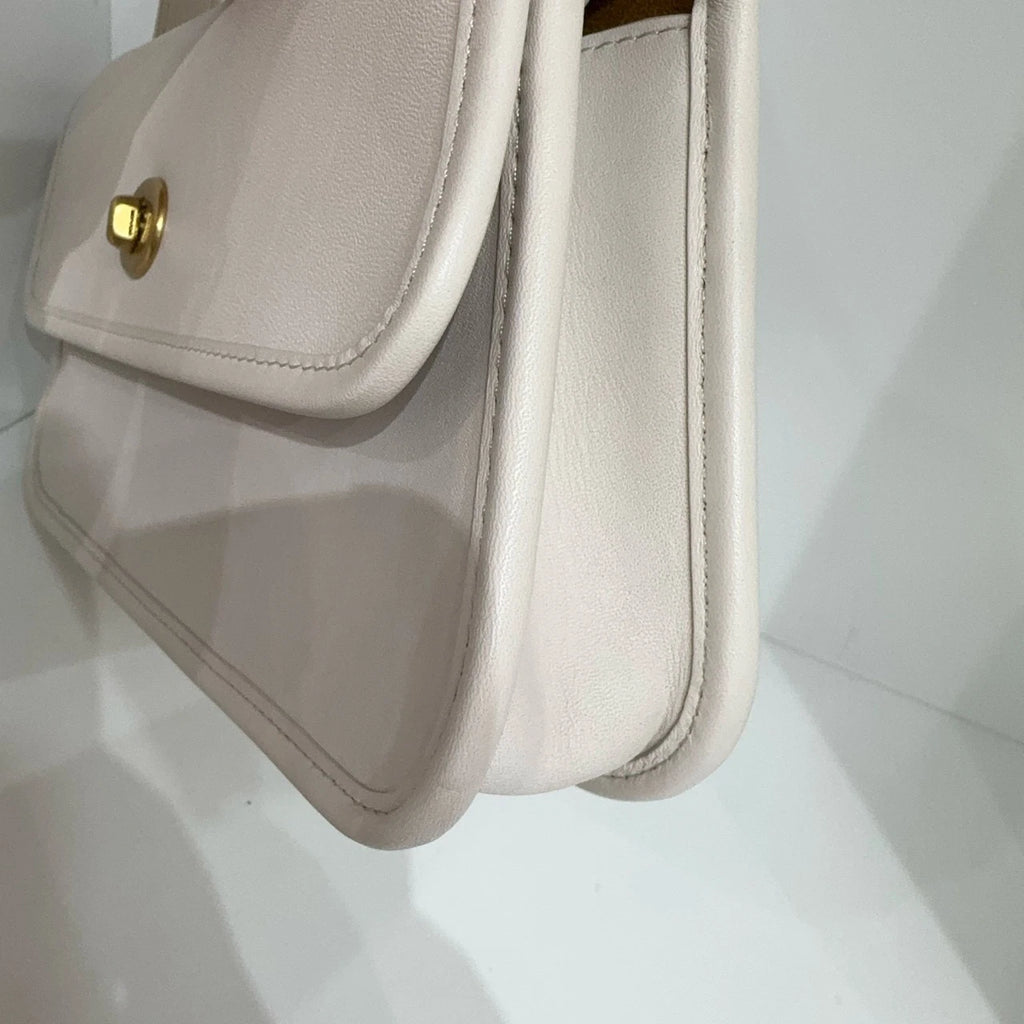 Coach Turn lock 18 White Leather Handbag Shoulder Crossbody Women