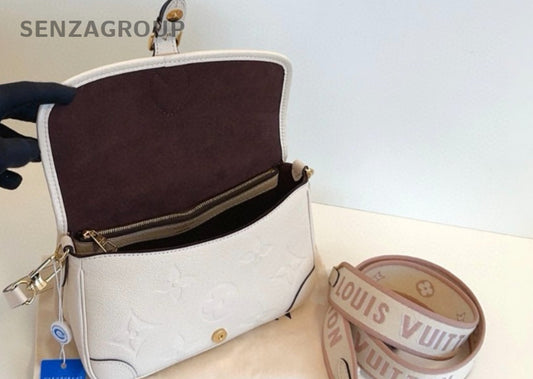 Louis Vuitton Diane baguette Monogram Shoulder Bag White Almost Brand New
