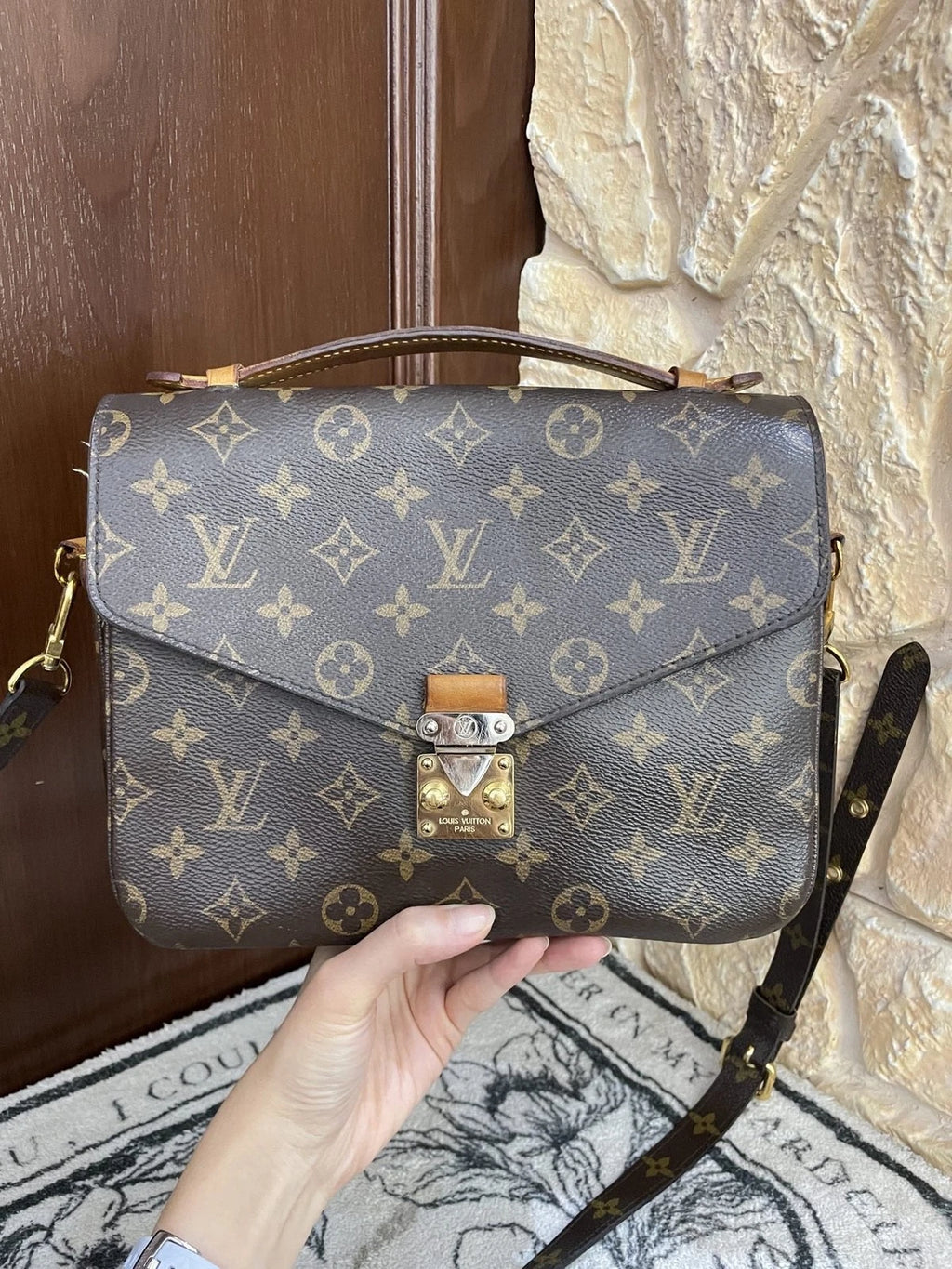 Louis Vuitton Metis Monogram Shoulder Handbag For Women