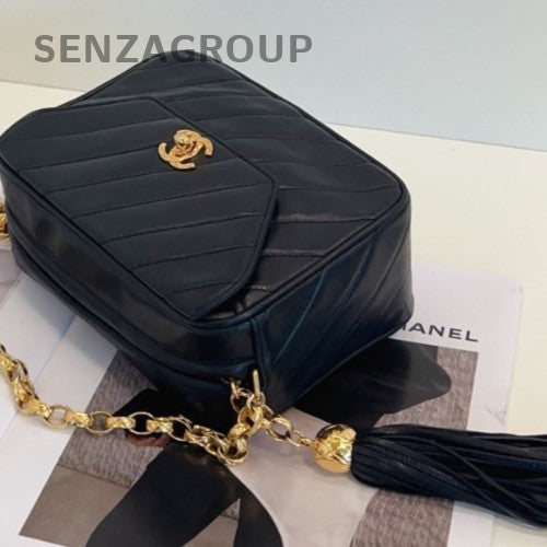 Chanel Vintage 2Way Chain Shoulder Bag Crossbody Black Gold Women Classic