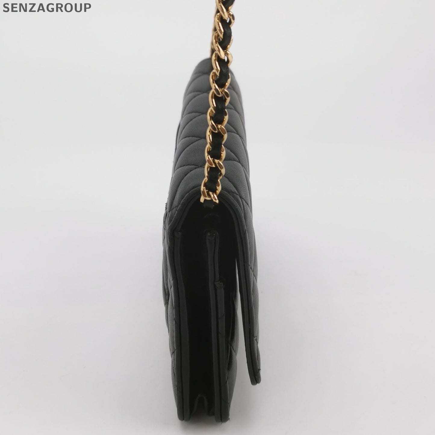 Chanel Black Gold Lambskin Quilted Chain Shoulder Crossbody Bag Classic