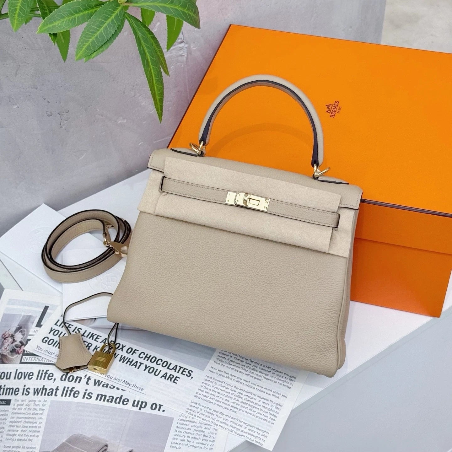 HERMES Kelly25 Top Handle Bag For Women