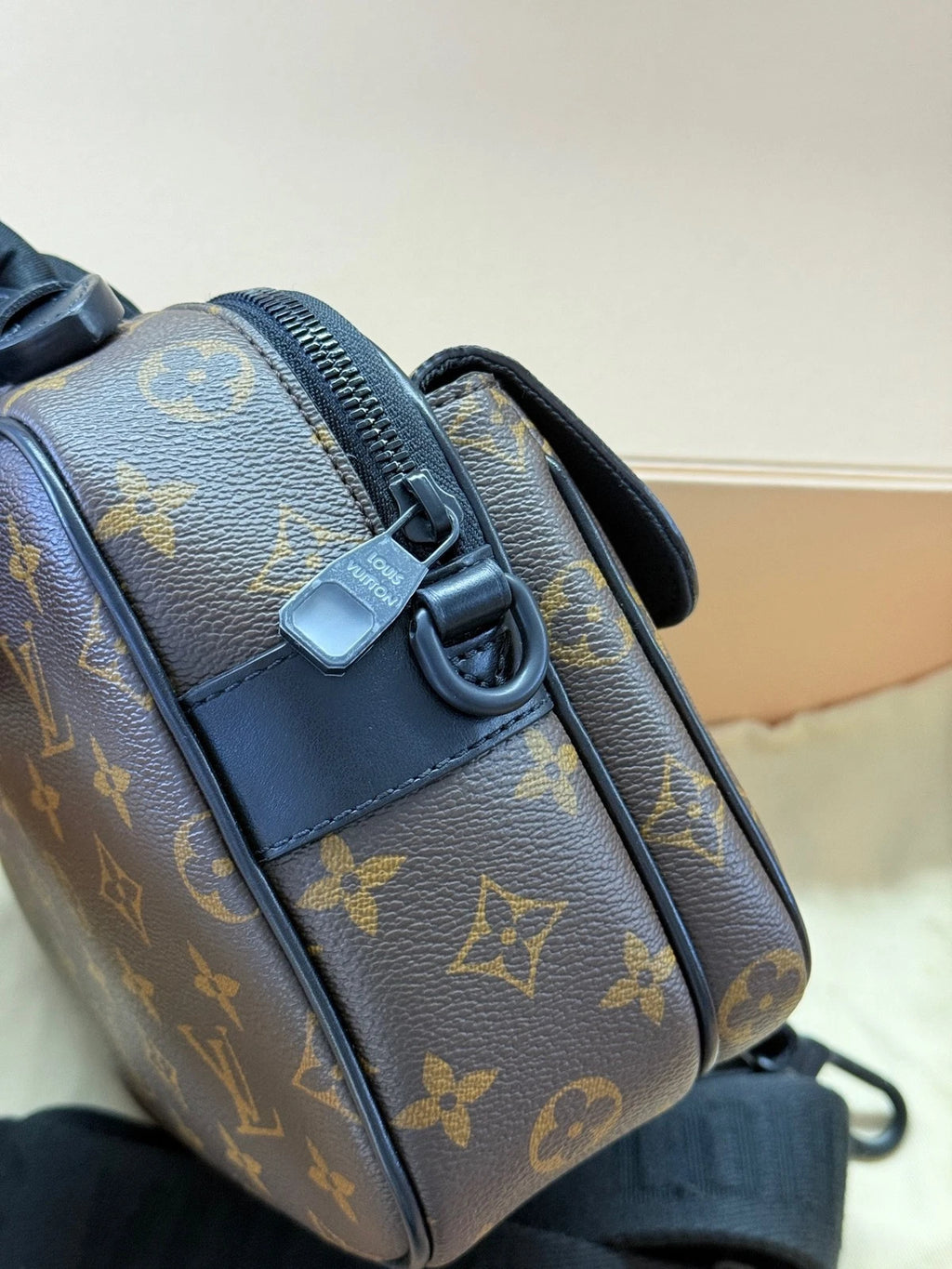 Louis Vuitton Monogram Canvas S-lock Messenger Bag For Women
