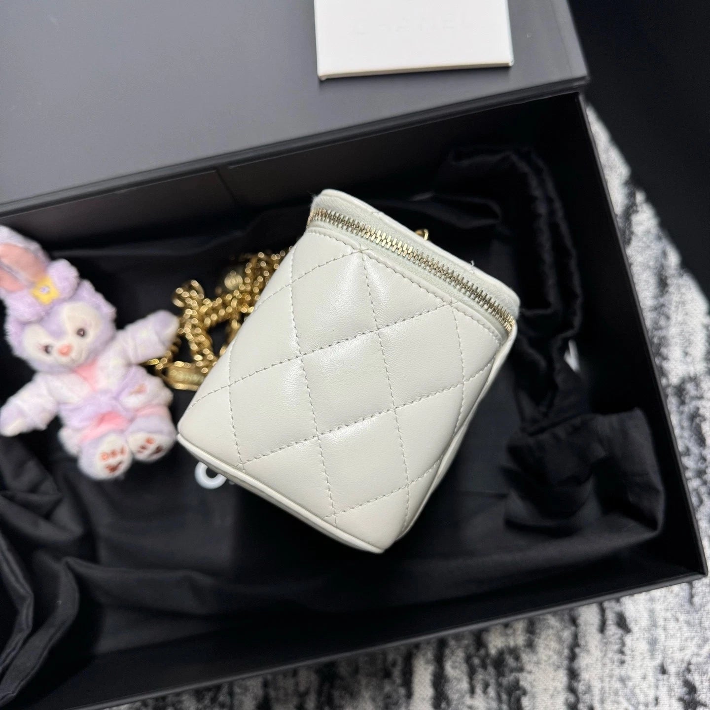 CHANEL Enamel Chain White Gold Vanity Clutch Bag For Women