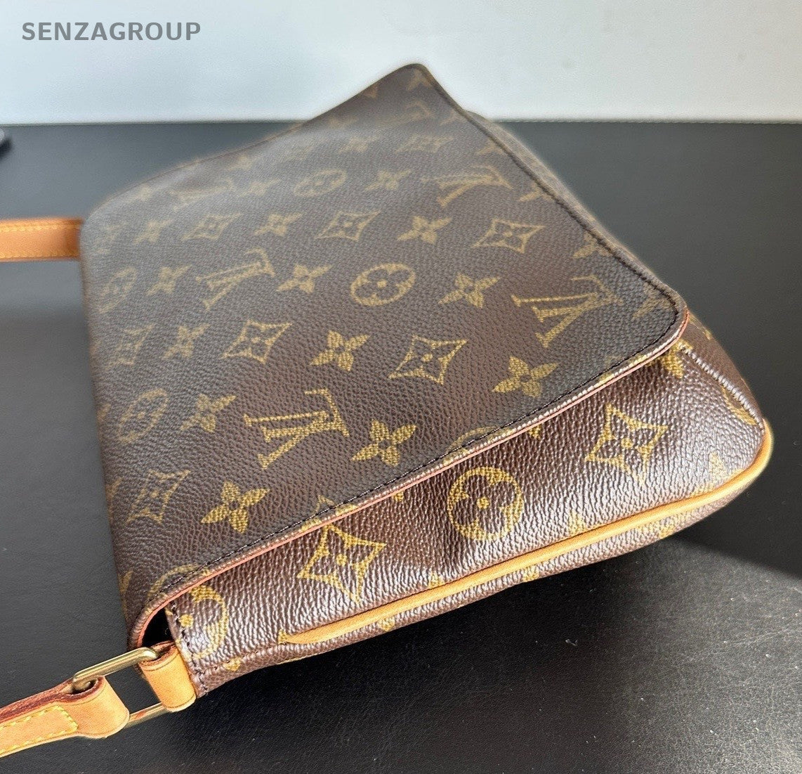 Louis Vuitton Monogram Vintage Shoulder Bag Crossbody Brown Gold Women Classic