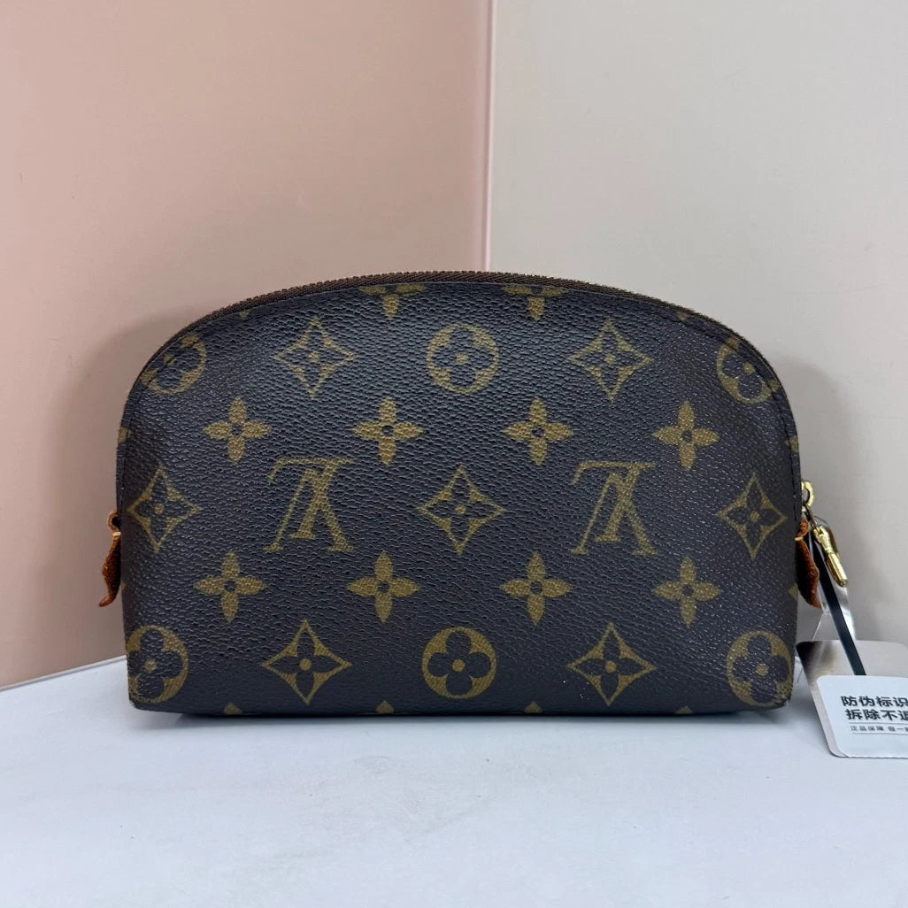 Louis Vuitton Cosmetic Pouch Monogram Clutch Brown Gold Women Classic