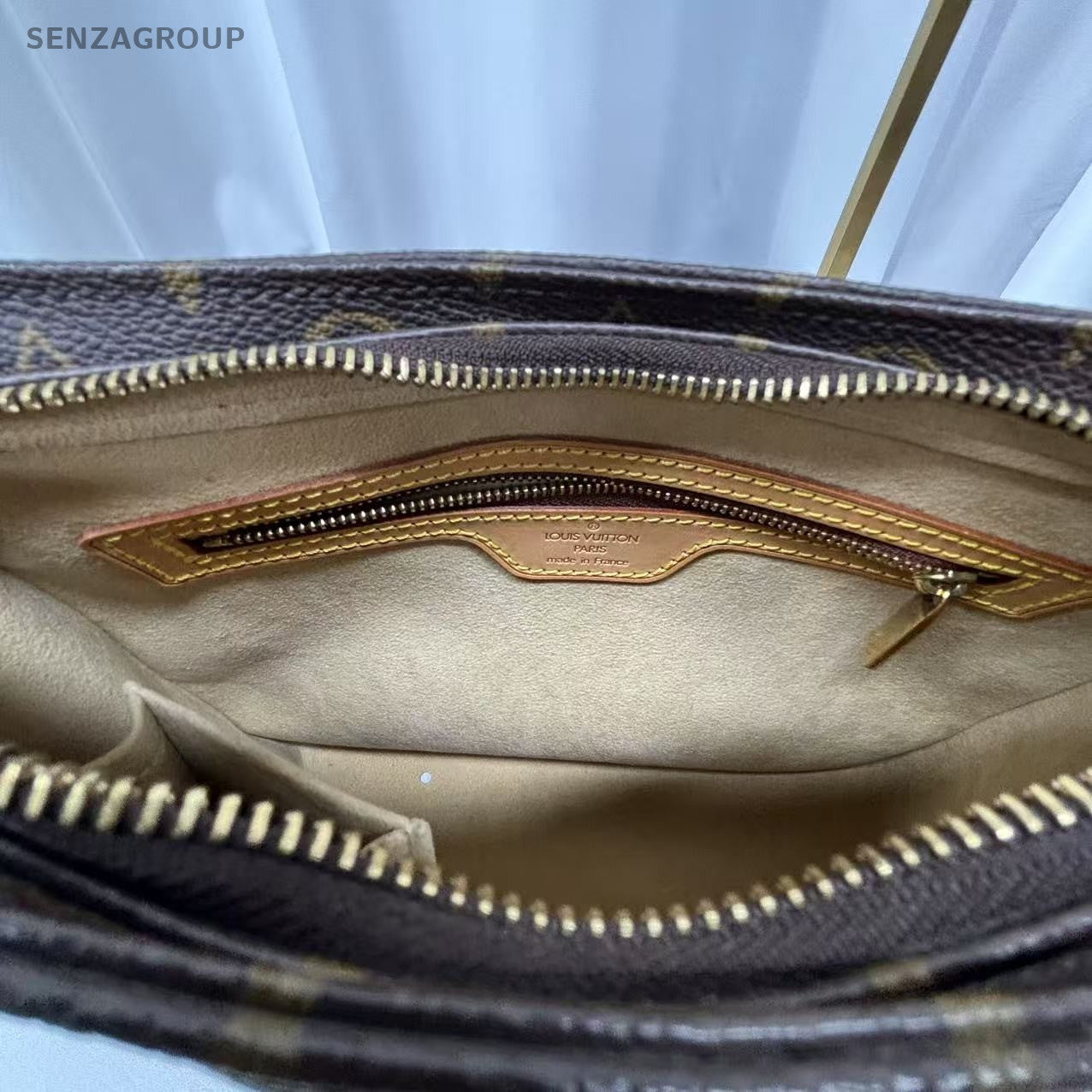Louis Vuitton Vintage Looping Shoulder Handbag