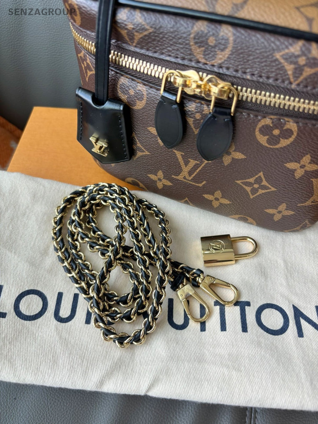 Louis Vuitton Vanity Monogram Top Handle 2WAY Crossbody bag Almost Brand NEW