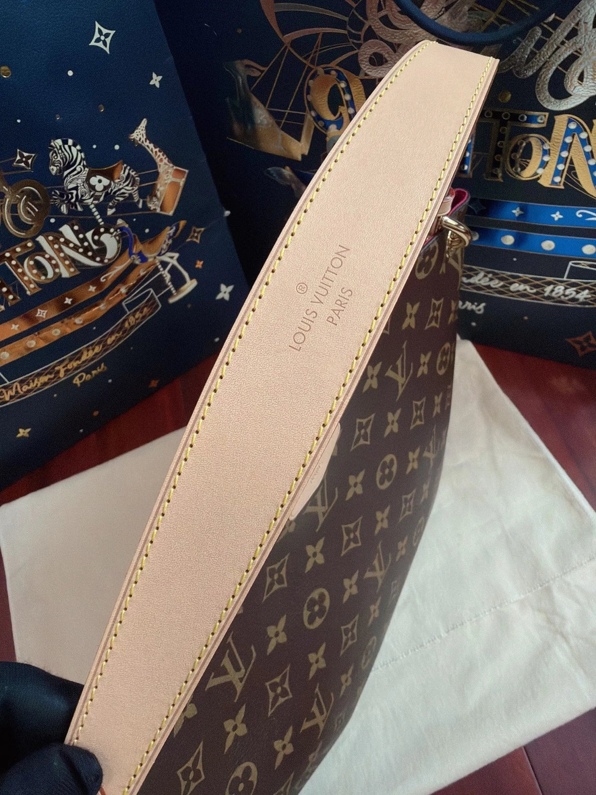 Louis Vuitton Graceful Monogram Brown Gold Shoulder Bag Excellent