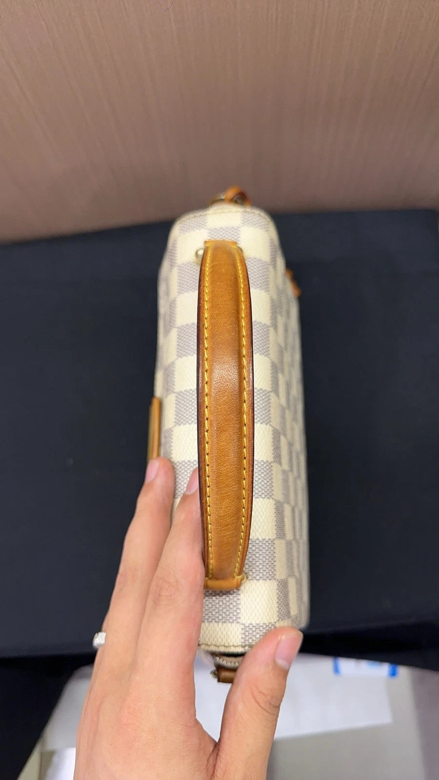 Louis Vuitton Croisette Canvas Damier White Crossbody Excellent