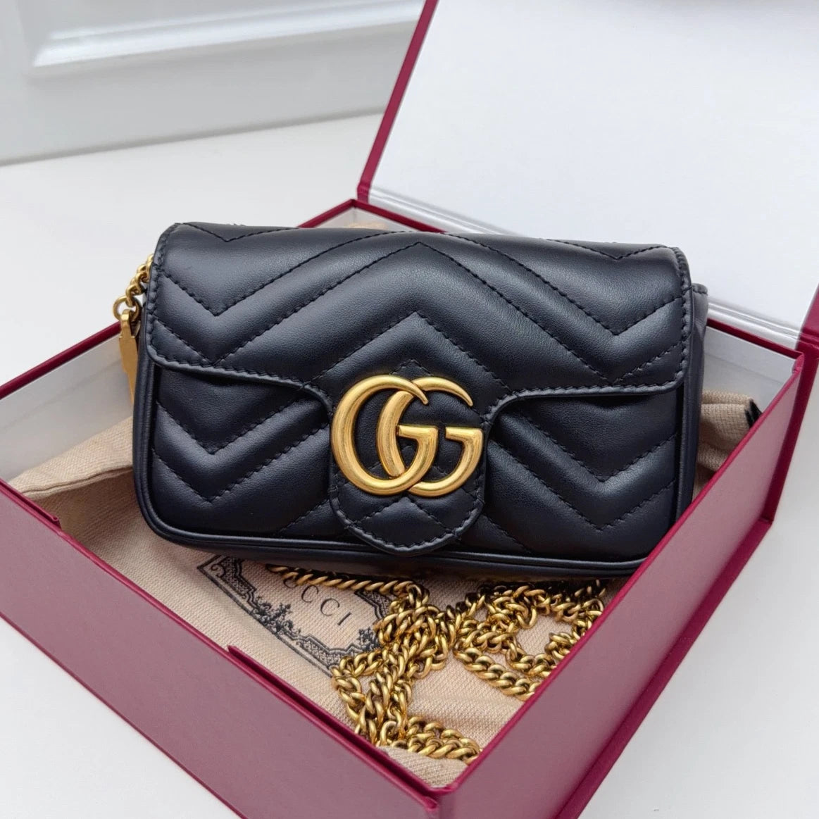 Gucci Marmont Mini Chain Shoulder Bag Crossbody Black Gold Women Classic