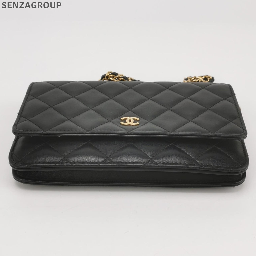 Chanel Black Gold Lambskin Quilted Chain Shoulder Crossbody Bag Classic