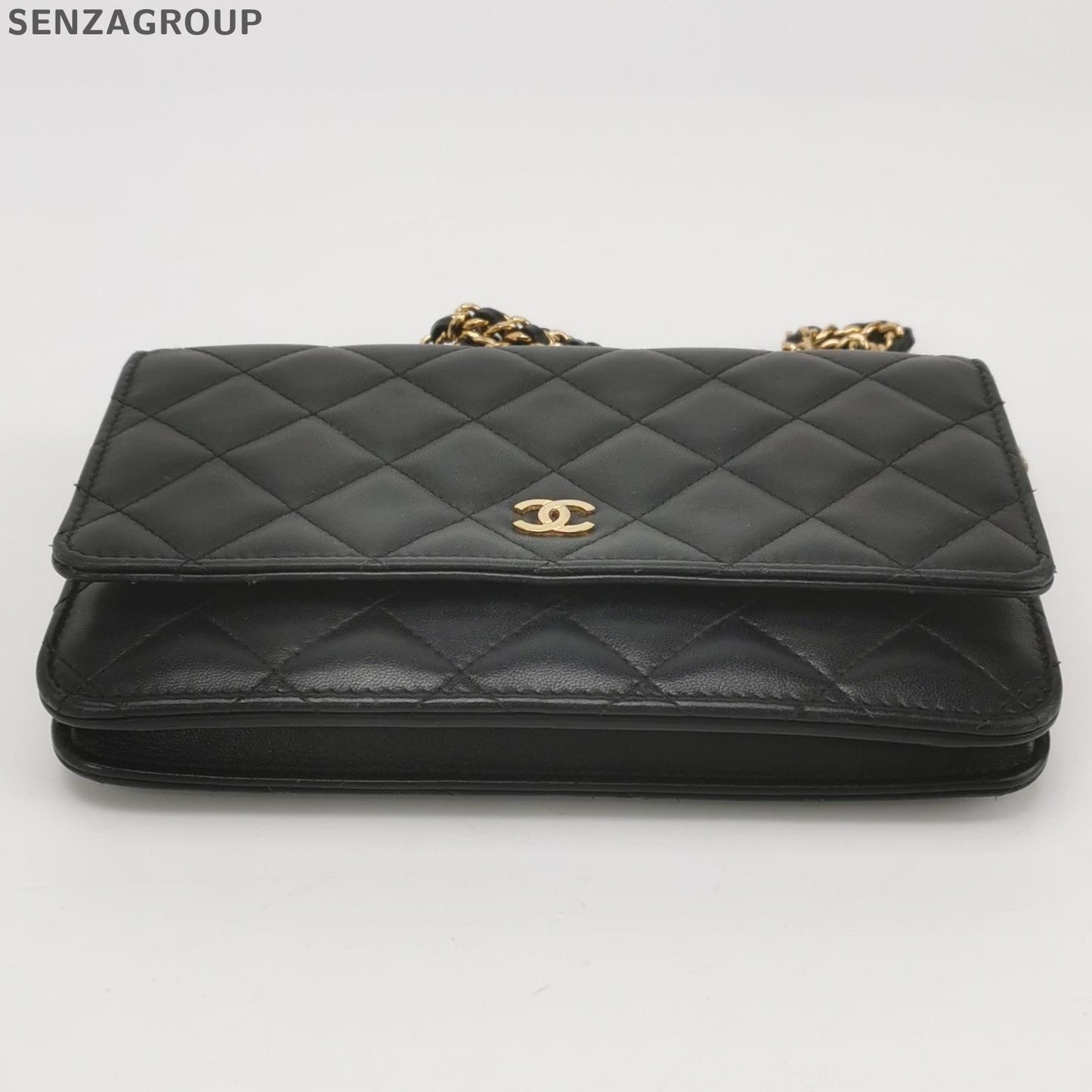 Chanel Black Gold Lambskin Quilted Chain Shoulder Crossbody Bag Classic