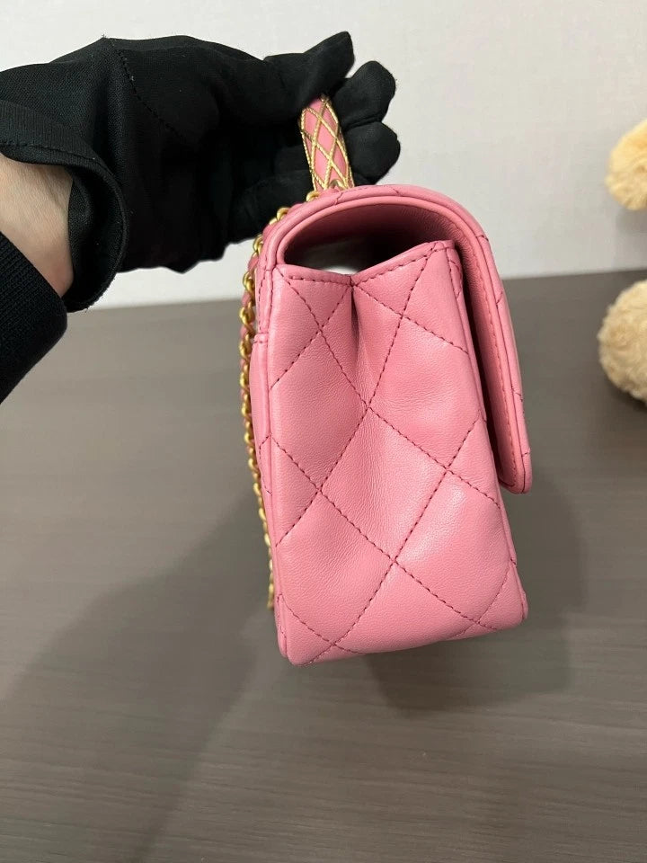 CHANEL Women's Leather Shoulder Handbag Pink