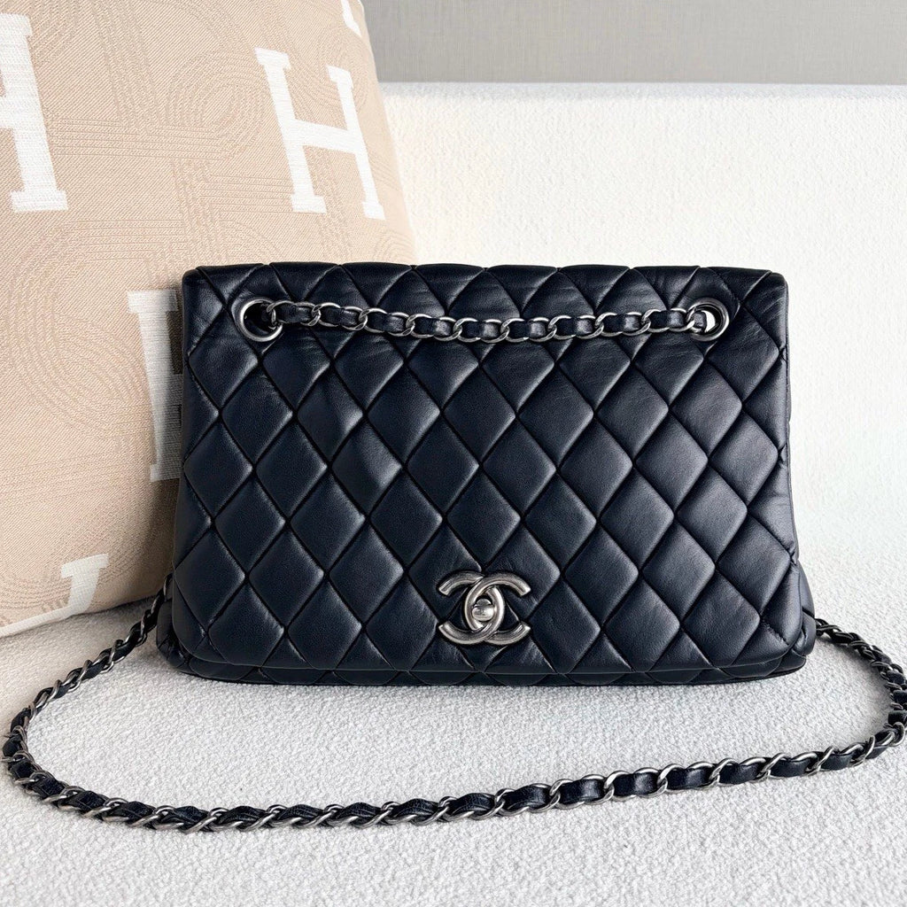 Chanel Classic Flap Chain Lambskin Shoulder Crossbody Black Silver Women