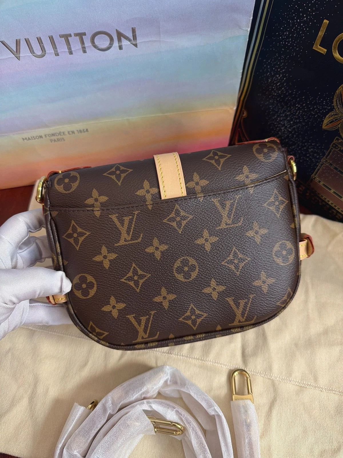 Louis Vuitton Saddle Monogram Shoulder Bag Crossbody Excellent