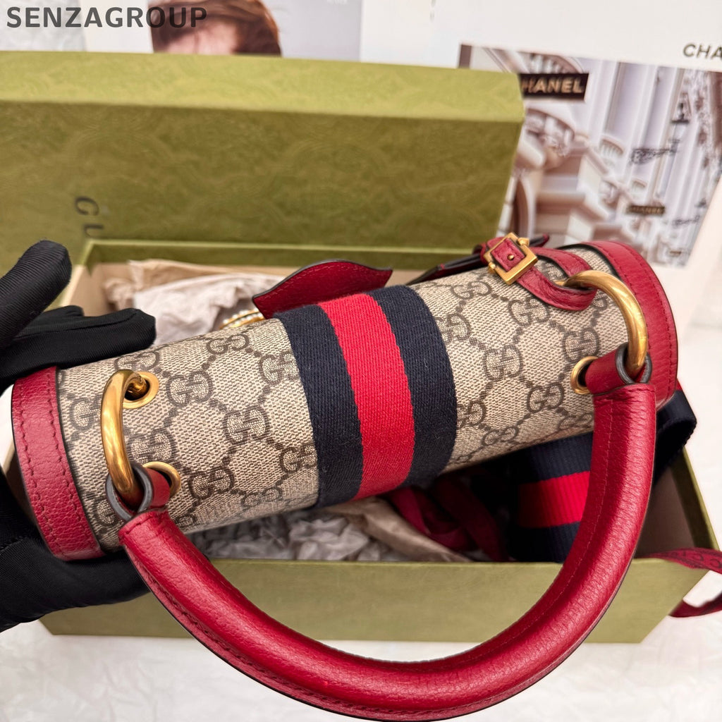 Gucci Queen Margaret Bee Buckle Shoulder Handbag - Women's Classic