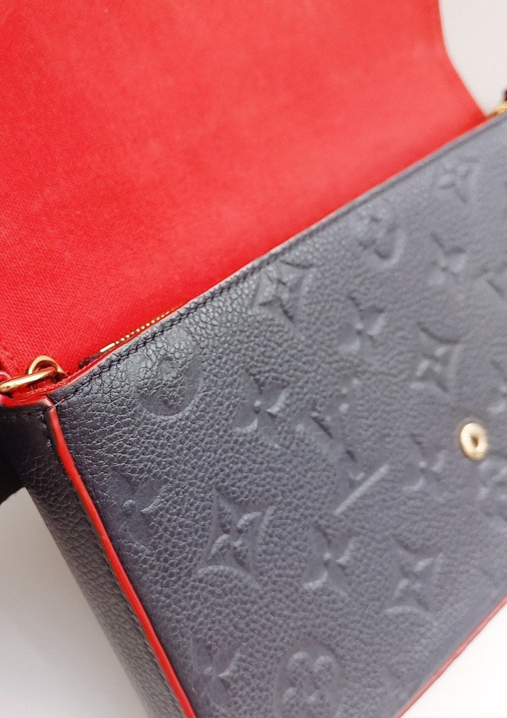 Louis Vuitton Calfskin Clutch Blue Gold Red Used Women Classic Designer