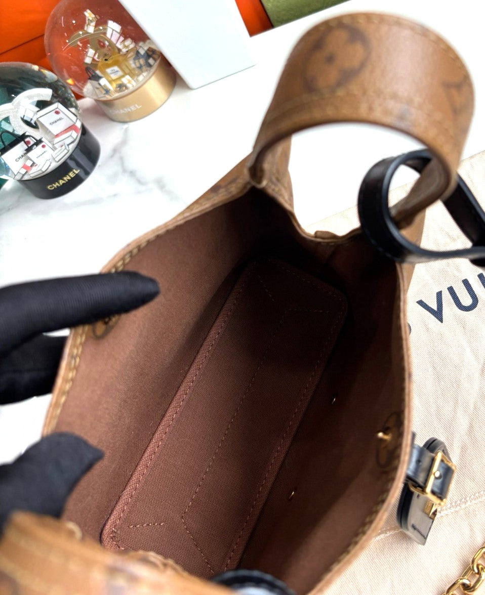 Louis Vuitton Monogram Atlantis BB Handbag Crossbody Chip Version