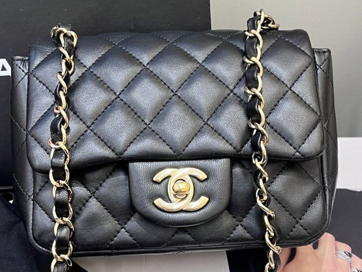 Chanel Diamond Chain Shoulder Bag Crossbody Black Gold Women Designer Classic