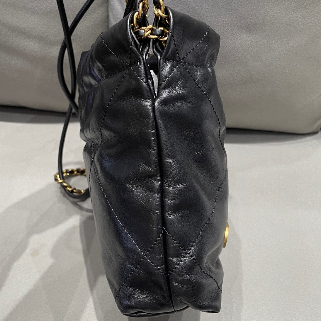 Chanel 22 Bag Mini Black Gold Quilted Chain Shoulder Bag Classic Fashion