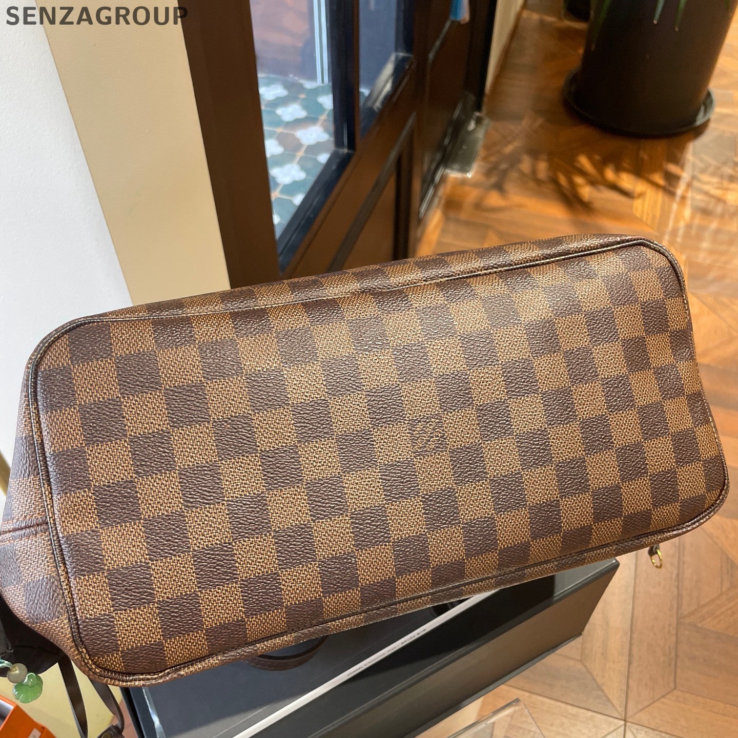 Louis Vuitton Damier Ebene Neverfull MM Tote Bag - Classic Women's Shoulder Bag