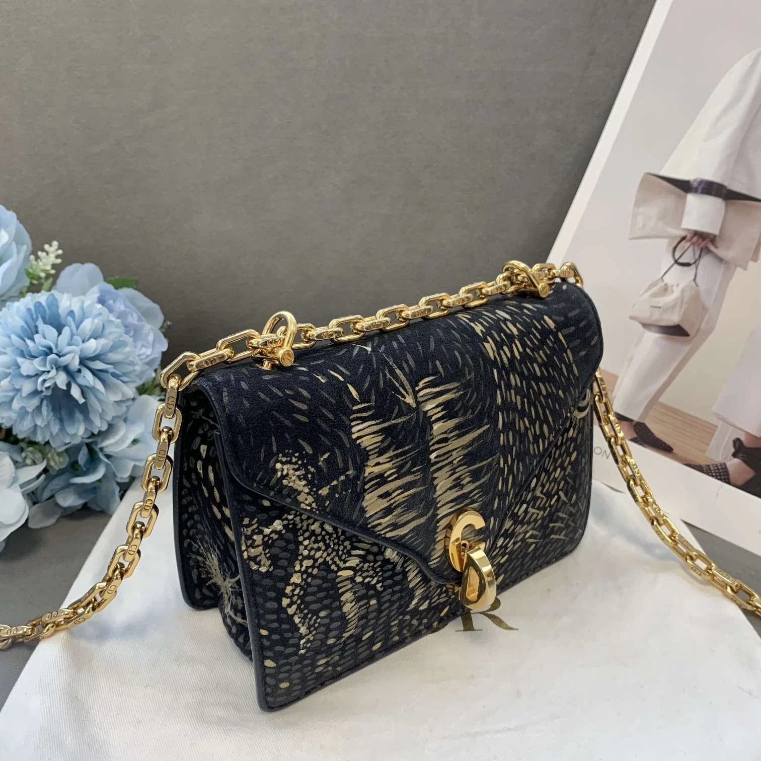 Authentic Dior Vintage EST Leather Shoulder Crossbody Bag For Women