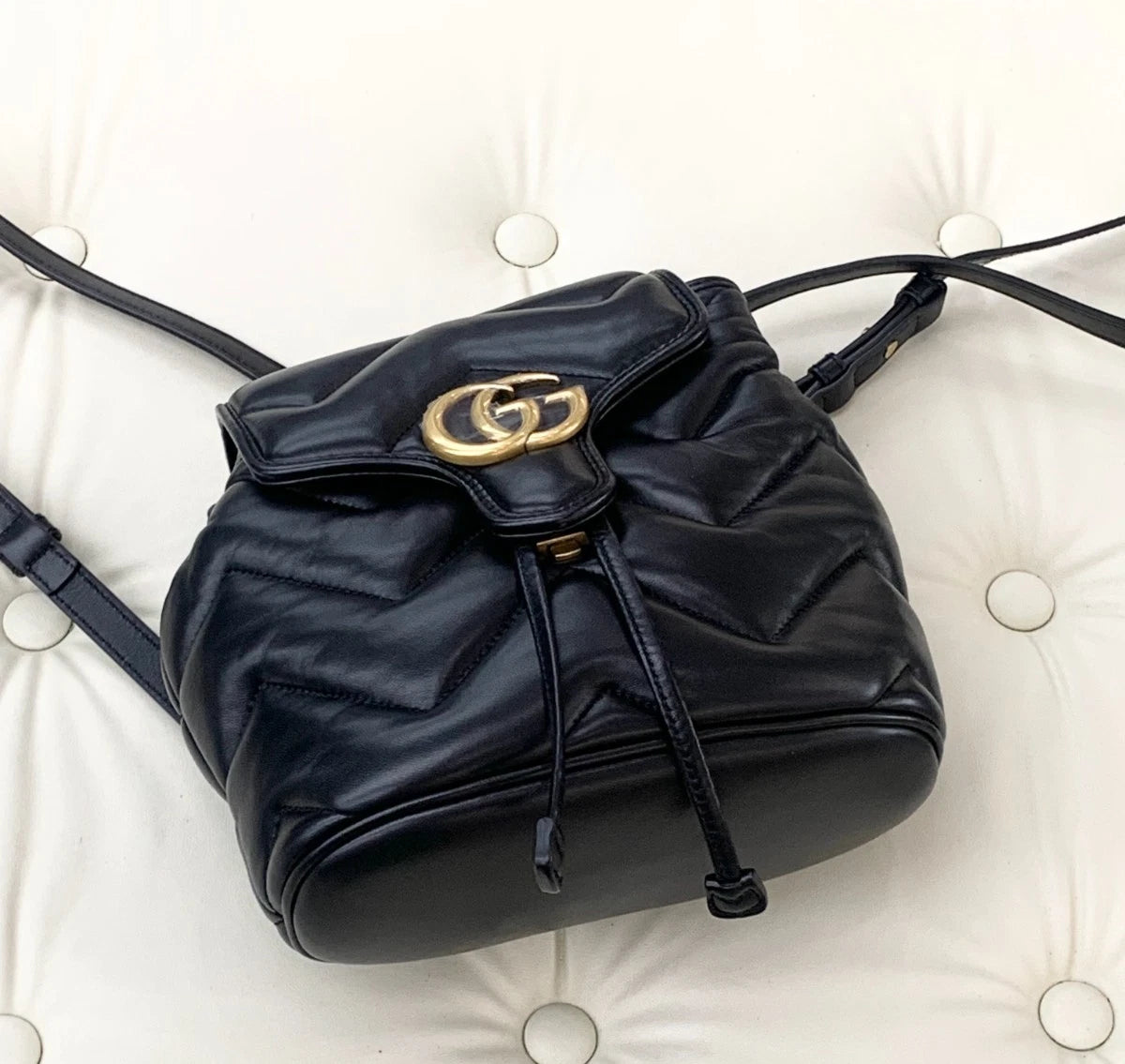 Gucci Marmont Calfskin Backpack Gold Chain S Excellent
