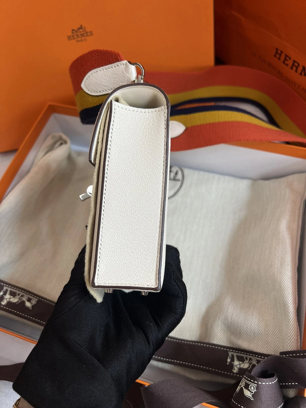 Hermès Verrou Mini Gun Bag Crossbody Bag Nata Cream White
