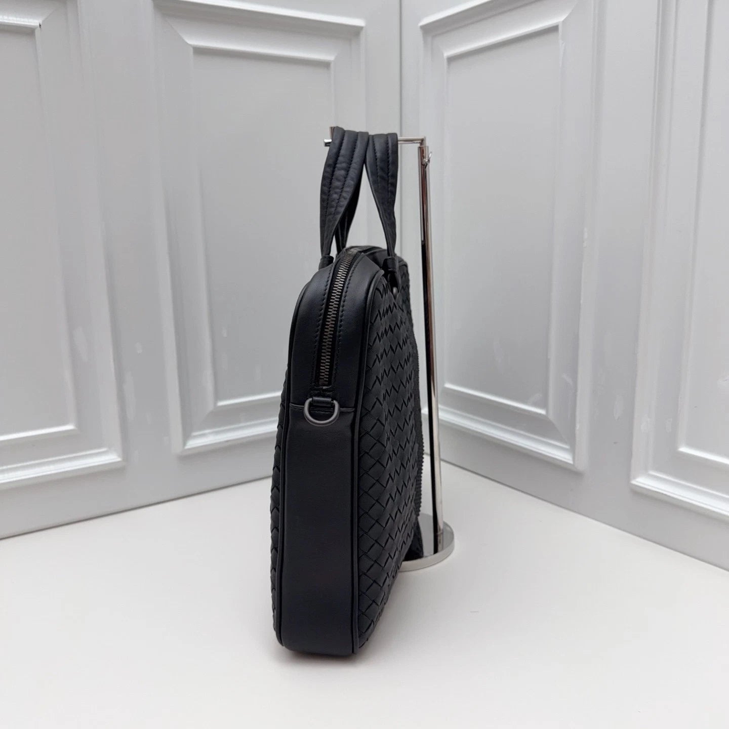 Bottega Veneta 2Ways Black Top Handle Crossbody Bag Unisex Fashion