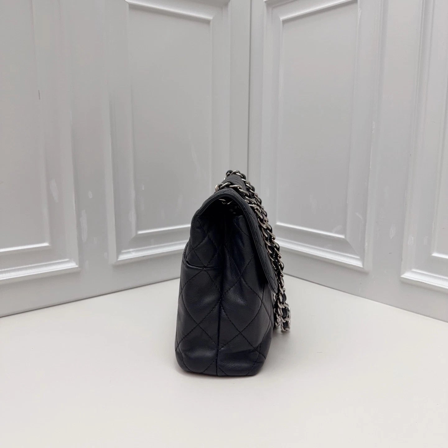 Chanel Diamond Chain Calfskin Shoulder Crossbody Bag Black Silver Women