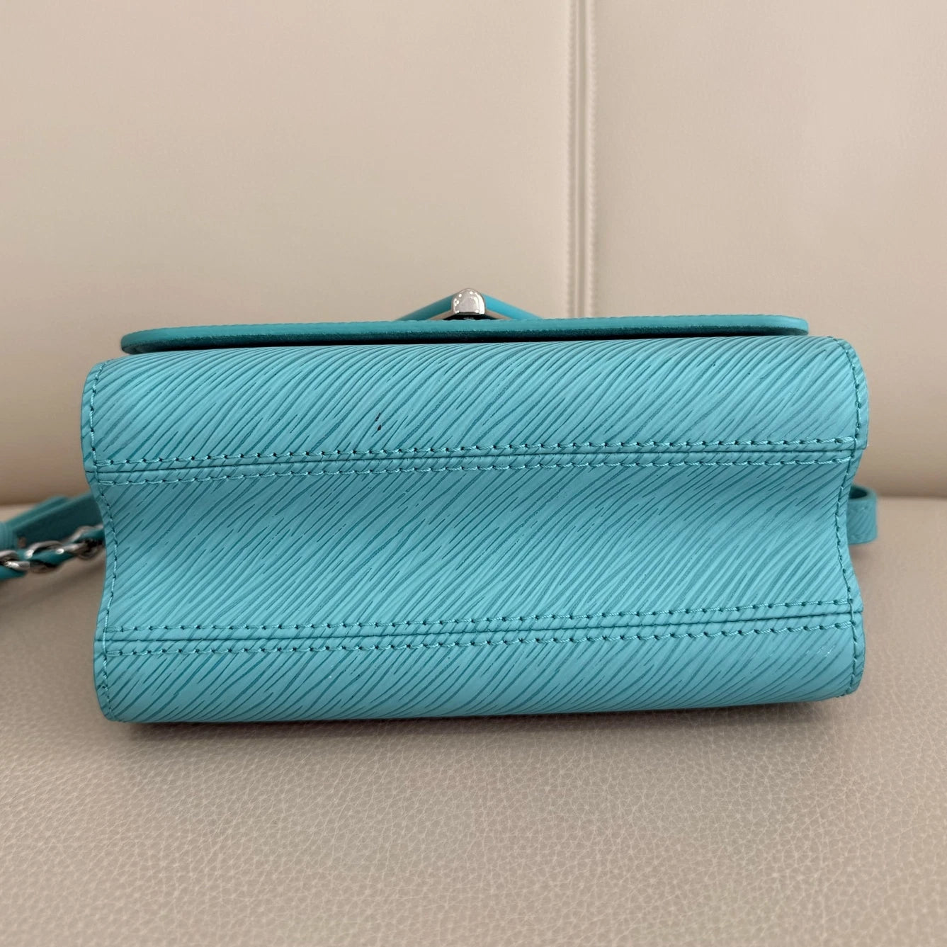 Authentic Louis Vuitton Twist Small Green Calfskin Shoulder Bag For Women