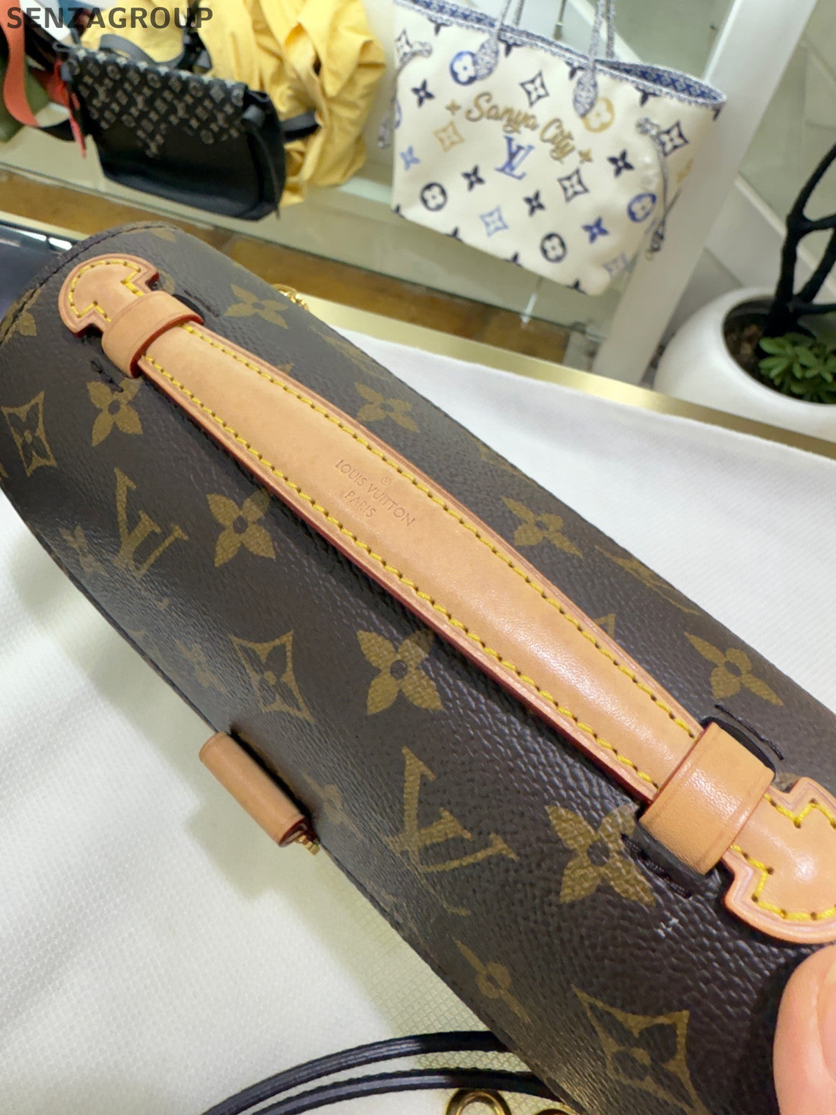 Louis Vuitton Monogram Pochette Metis Crossbody Bag Classic Women's