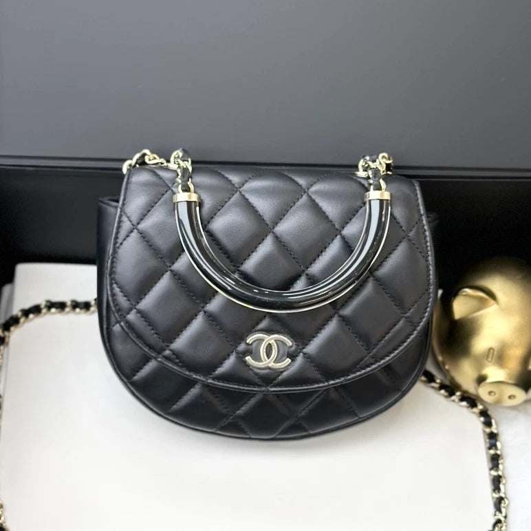Chanel Diamond Lambskin Chain Shoulder Bag Crossbody Black Gold Women Classic S