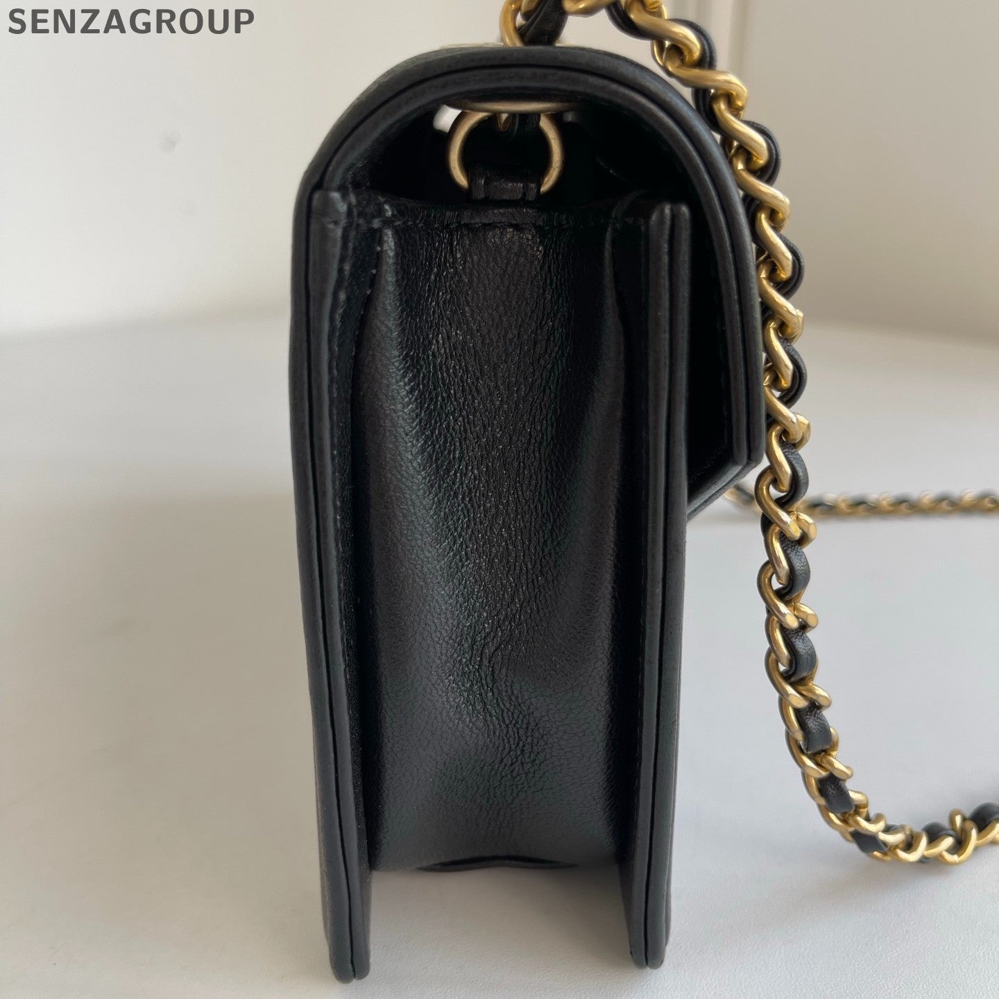 Chanel Calfskin Chain Shoulder Bag Crossbody Black Gold Chevron Women Classic