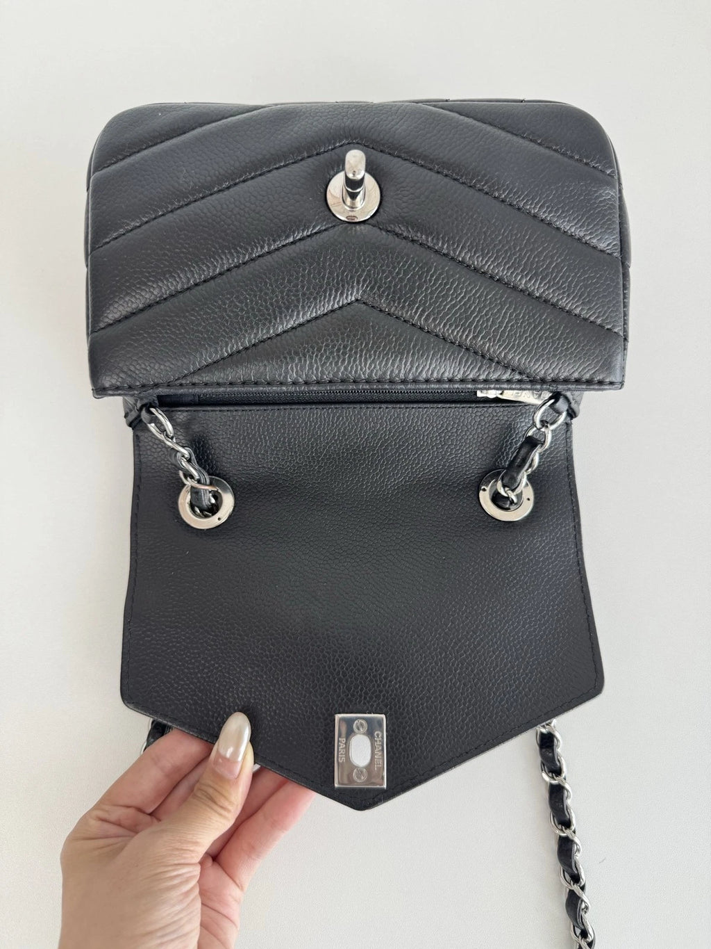 Chanel Chevron Calfskin Mini Chain Black Shoulder Bag Crossbody Silver Hardware