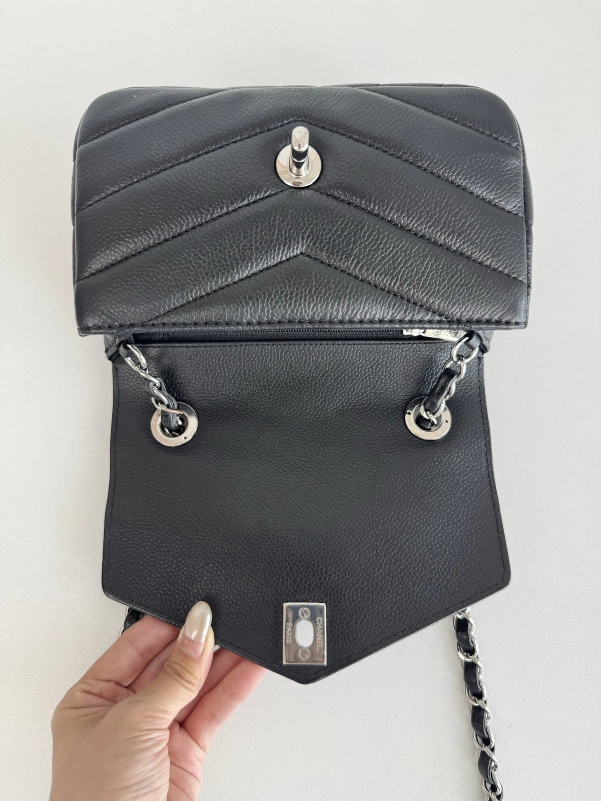 Chanel Chevron Calfskin Mini Chain Black Shoulder Bag Crossbody Silver Hardware