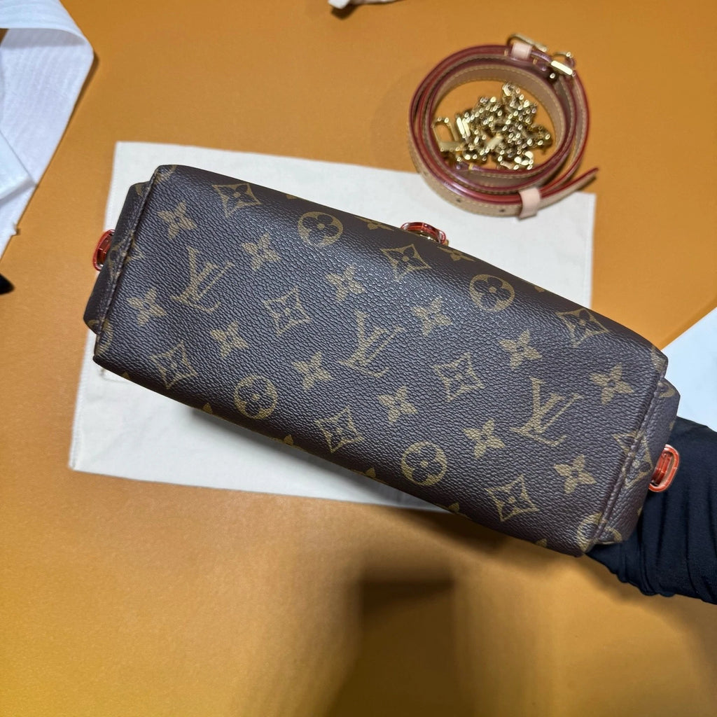 New Louis Vuitton ODYSSÉE Leather Small Dumpling Shoulder Bag For Women