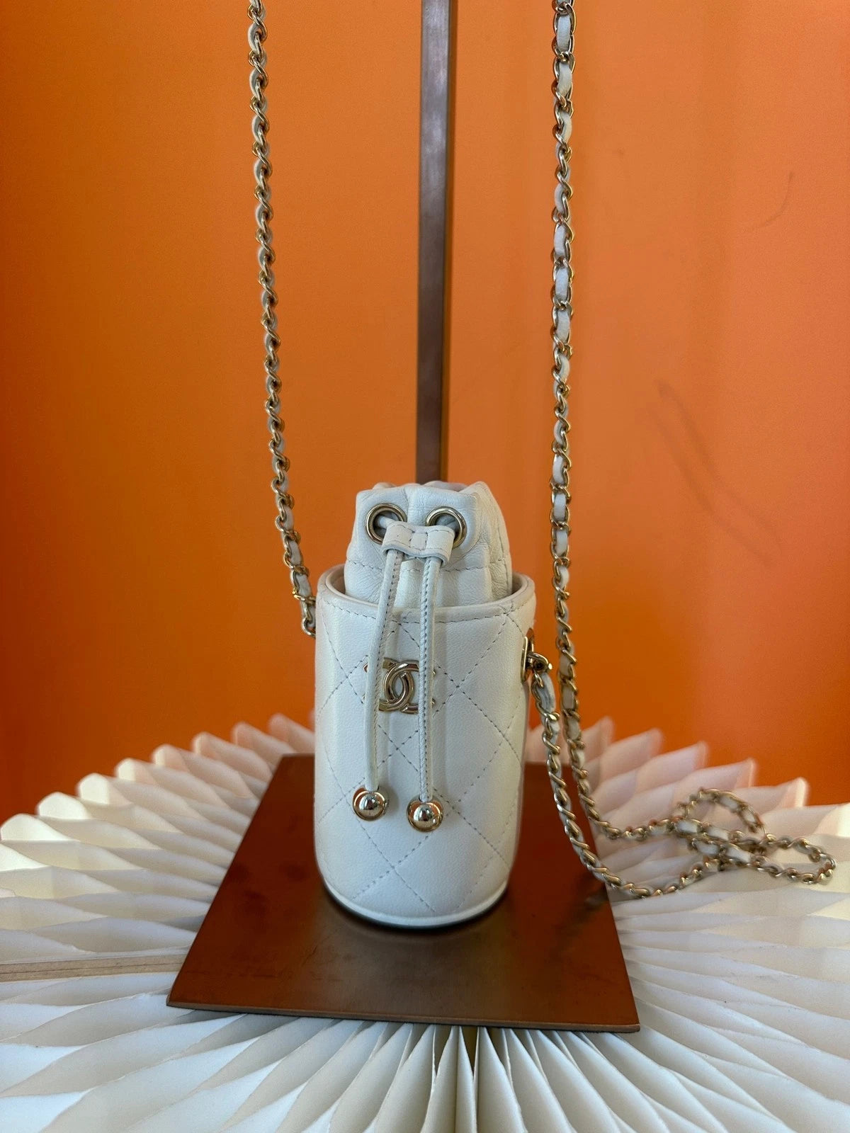 CHANEL White Gold Chain Bucket Bag For Women