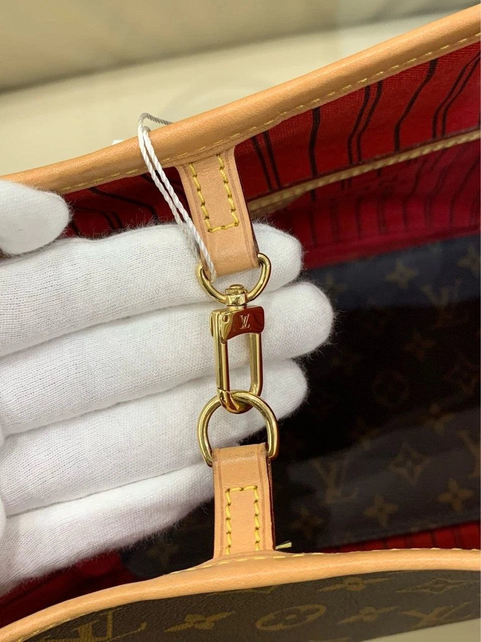 Louis Vuitton Neverfull Monogram Canvas Medium Tote Bag For Women